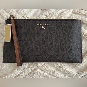 NWT Michael Kors Jet Set Charm Large Zip Clutch Wristlet Wallet Brown/Luggage
